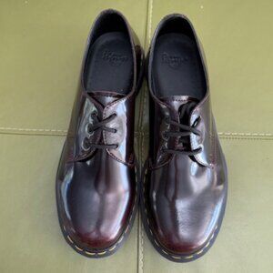 Dr. Martens cherry arcadia oxfords size womens 11 / EU 43 new in box